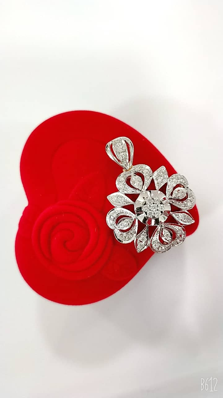 Diamond Pavilion pendant 1