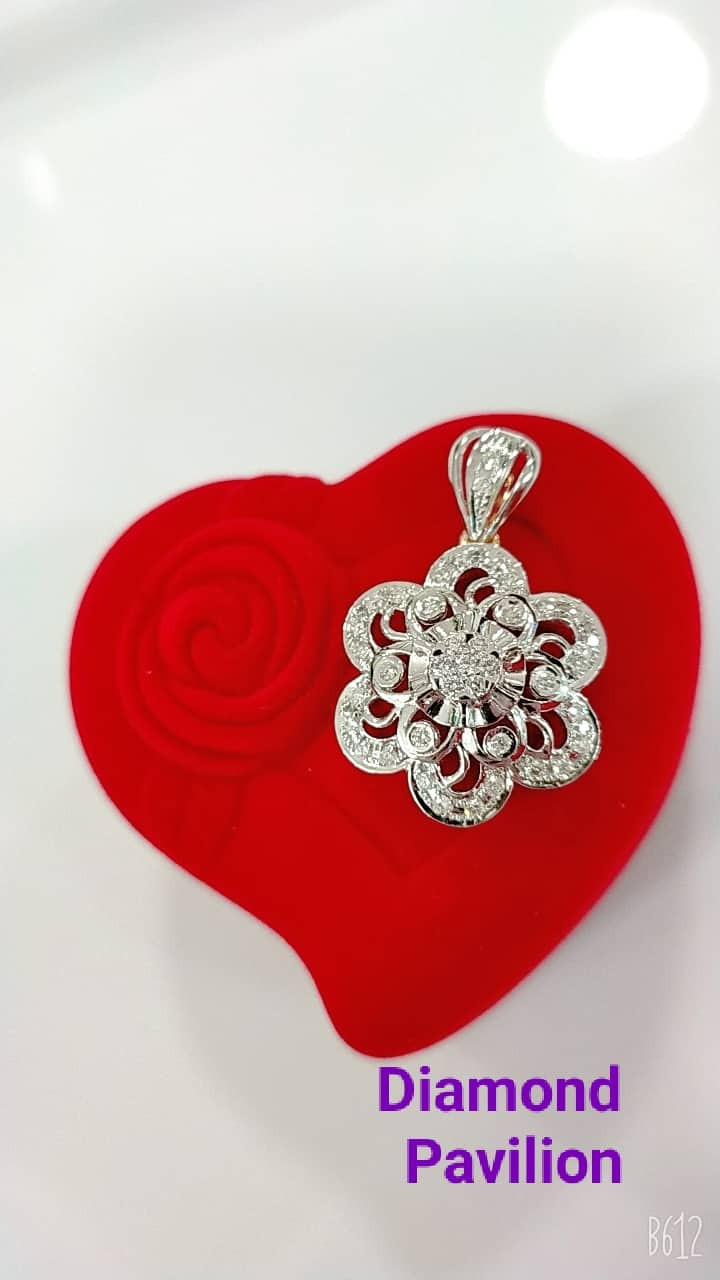 Diamond Pavilion pendant 6