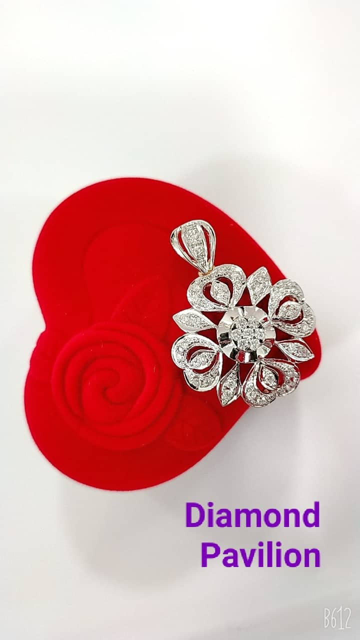 Diamond Pavilion pendant 2